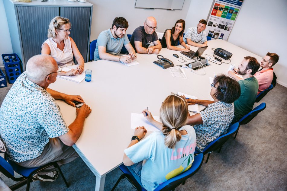 CELABOR accompagne les sociétés dans la gestion de leurs dossiers de taxation ou de contrat d'assainissement industriel, pour le respect de leur permis d'environnement. CELABOR peut aider les sociétés pour le choix des procédés de traitement des eaux les plus adéquats.